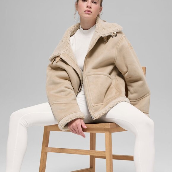 Alo Yoga Faux Shearling Grand Jacket Woodland Tan - Picture 3 of 6